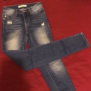 Kancan skinny jeans.